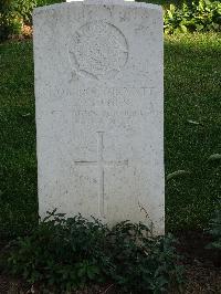 Salonika (Lembet Road) Military Cemetery - Innes, J W